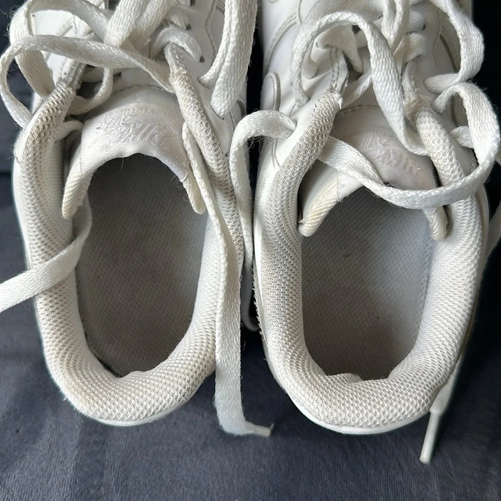 NIKE AIR FORCE 1 Shoes Youth 6.5 Triple White Sneakers
